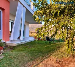Horizon House, with Olive Grove and a small Vineyard - Image 3