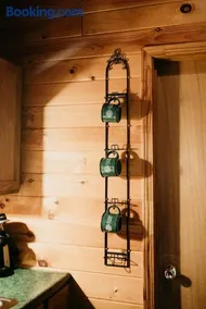 Quaint Cabin close to Helen - Image 2