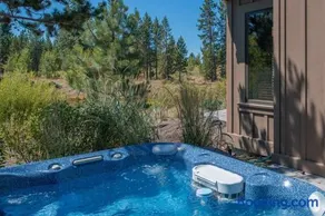 24 Caldera Cabin - Image 4