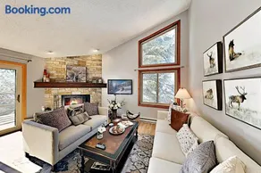 Lakeview Townhome Unit A5 - Image 1