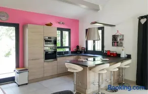 3 Bedroom Cozy Home In Callian - Image 5