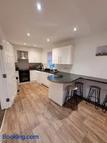 3 Laurel Court - Image 2
