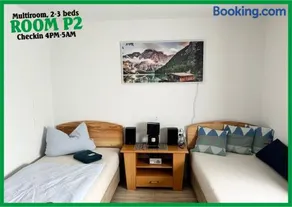 Deine Pension, Multi Room P2, 2-3 beds, 15qm, Check-in 4PM till 5AM - Image 1