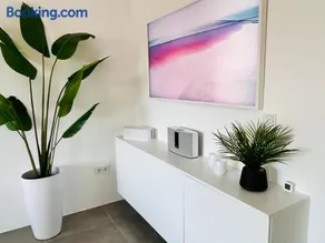 Apartment LilaMoon Unna Dortmund Flughafen Parkplatz Netflix Disney plus 80qm Erdgeschoss - Image 1