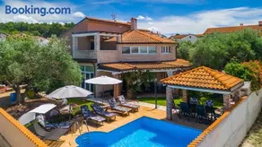Beautiful Villa Sabrina with pool in Visnjan - Image 1