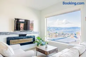 Lakeview 2-bed 2-bath Entire Suite near Summerhill Winery - Image 4