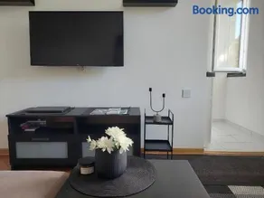 Apartman Elena Dedinje - Image 1