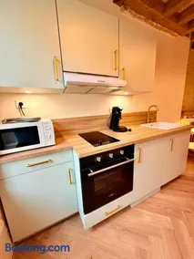 Suite romantique, piscine intérieure privée et sauna - Image 5