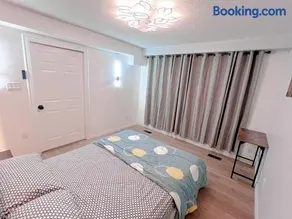 Private Room Near Airport D10 - Image 2