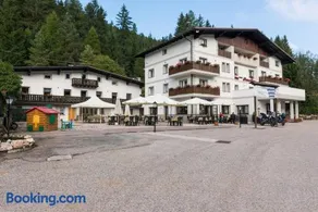 Hotel Paradiso - Image 2