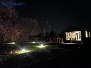 Cozy Covelo Tiny Home - Hot Tub & Oaks - Image 4