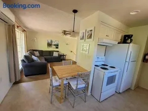 Becky's Condo - Image 2