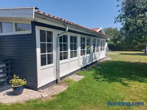 Lovely Vacation Home Near The Beach - Image 1