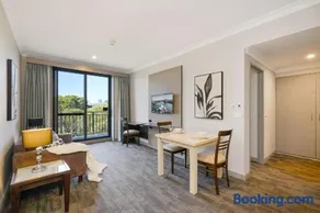 Modern 1BR Apt 1KM to Macquarie Park Station - Image 1