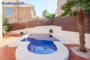 Casa en Valencia, piscina, cerca de golf, playas, moto Gp - Image 3