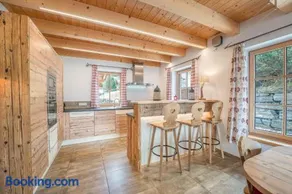Chalet in Sankt with artistic interiors & Ski Piste View - Image 4