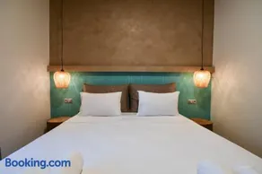 Zinozis Beach Apartments - Image 2