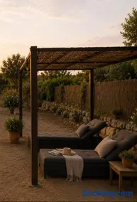 Casa con piscina en bonito entorno Mia - Image 1