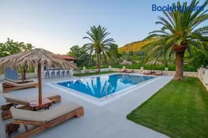 Zissis Villa & pool 5min drive to beach - Image 3