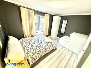 Cosy 2 Bed Flat, Up to 6 Guests, Plus 4 Onsite Free Parking Reading South M4 Jct 11 RG28PY - Image 4