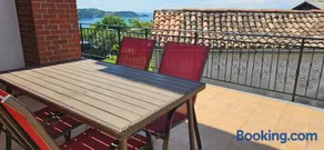 Sea view apartment Renzzo - Image 2