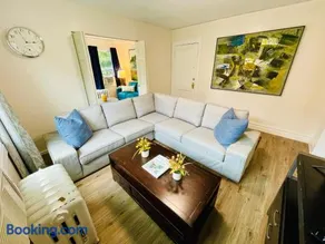 GL- Great Location, Free Parking, Spacious, Private Office & Family Friendly - Image 1