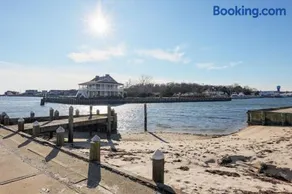 The Bluebeard Bay Retreat - Image 3