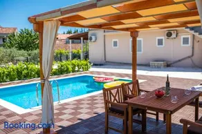 Sunny House - Image 1