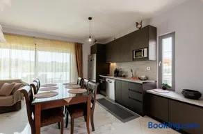 Valentina's Luxe Apartment - Image 3