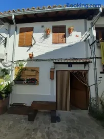 HERVÀS Y VUELVES ( la casita de la piedra ) - Image 1