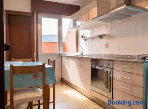 Welcoming Apartment in A Coruña, 90 m², Balcony - Image 3