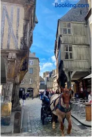 Magnifique appartement de charme au coeur historique de Dinan - Image 2