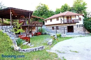 Melnik Pyramids Guesthouse - Image 3