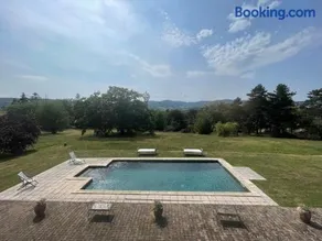 Bed Nature and Swimming Pool - Image 3