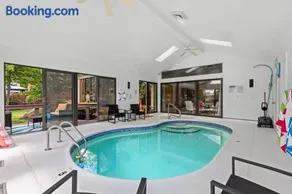 NEW! 4BR I Indoor Pool on the Bay in Boat Town USA - Image 4