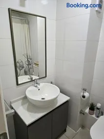 Hermoso y equipado Departamento con wifi y aire acondicionado - Image 3