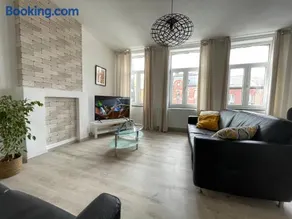 Agréable duplex proche de toutes commodités - Image 1