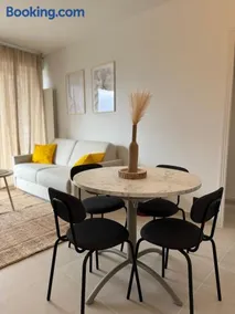 Superb loft terrace Suresnes Minimum 30 nights - Image 2