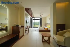 Lake Breeze Resort - Image 4
