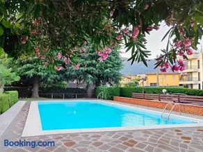 AQUARAMA - Lakefront Apartment with Pool Access - Image 2