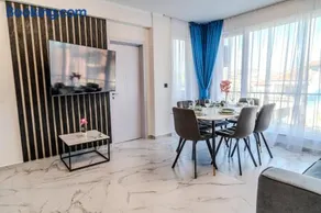 Sea View Luxury Apartments- Forest Retreat Luxury Suite - Image 2