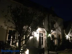 Domaine De La Bastille, Manoir du XVll, Bed and Breakfast - Image 2