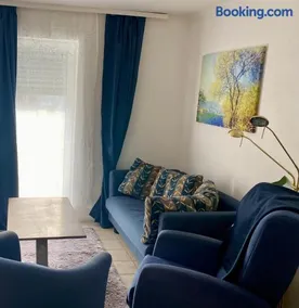 Fußläufig zu S-Bahn nach München und See Gemütliche und voll ausgestatette 2 Zimmer Ferienwohnung am Wörthsee mit Terrasse, Grill, Schaukel, Doppelbett oder getrennte Betten, ideal zum Entspannen aber auch zum Arbeiten - Image 3