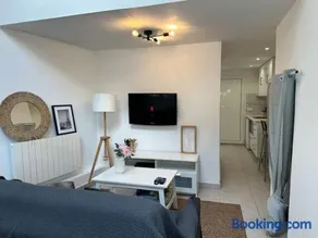 La Bulle spa barbecue netflix - Paris Orly - Image 3
