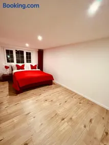 Luxury Apartment for WEF and Ski - Image 1