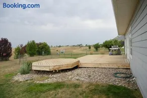 Relaxing Getaway - Fun at the Lake - Image 5