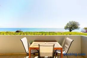 Seaheaven House A2 - Beachfront Nest Memi Koroni - Image 1