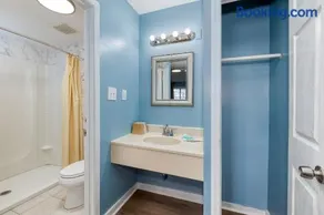 The SkyBreeze Inn - Image 3