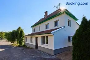 Vinařský dům Kovárna - Image 1