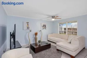Delightful Apartment in Iowa, LA - Apartment 4 - Image 1
